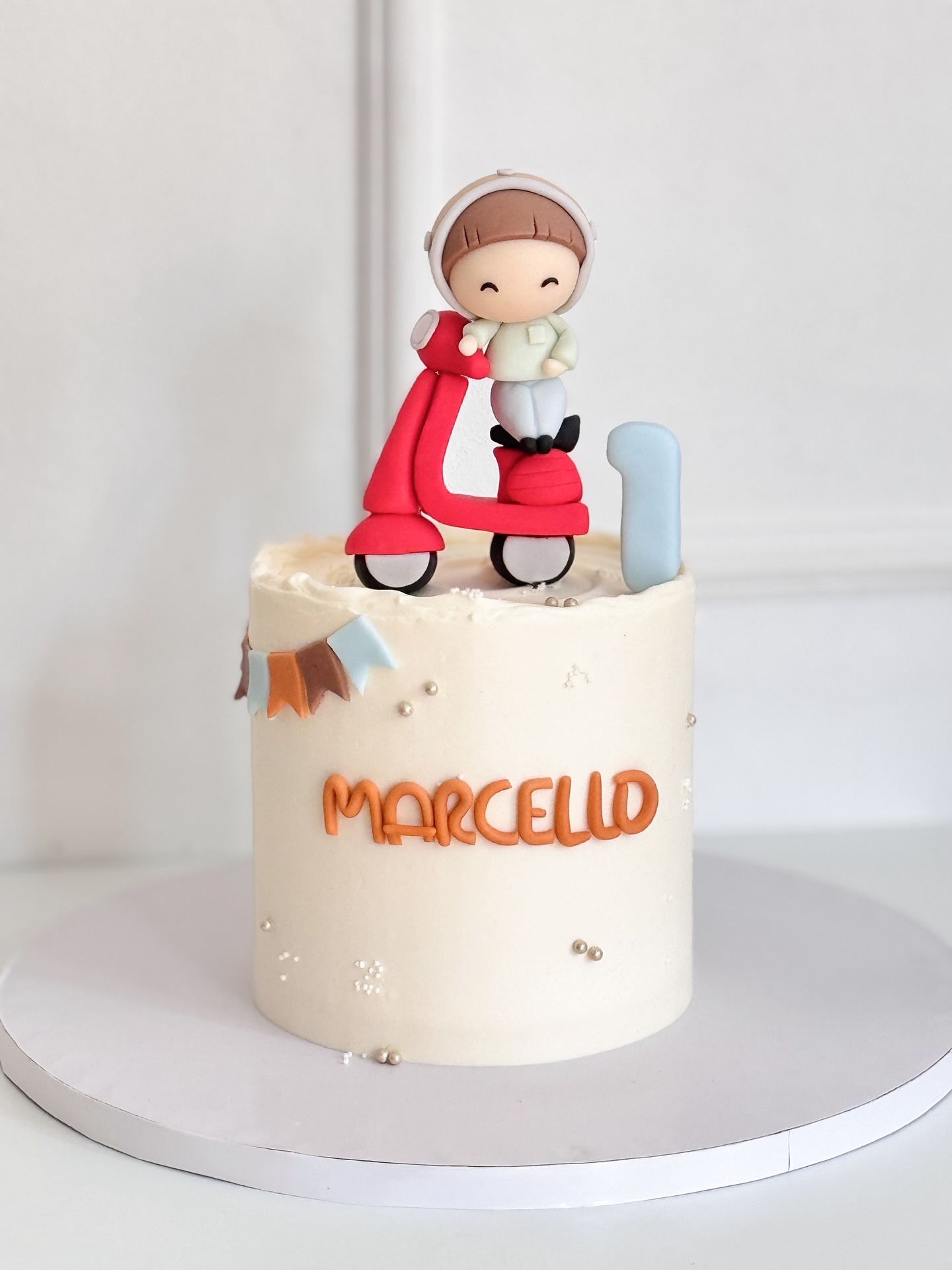 Primo compleanno con una piccola Vespa — Ciafa’s Cake